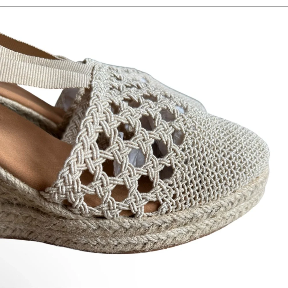 NWOT Bamboo Going On Your Way Beige Espadrille Wedges Size 8